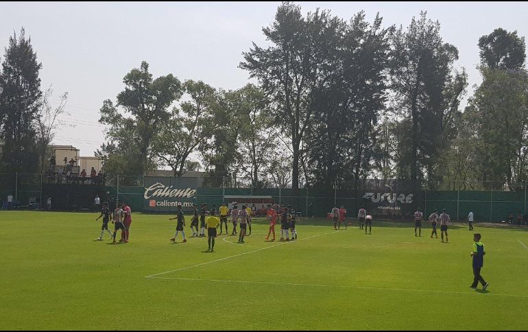 La defensa del equipo hidalguense evitó a toda costa el gol que los dejara fuera de la competencia. TWITTER / @FelipeRomero_10