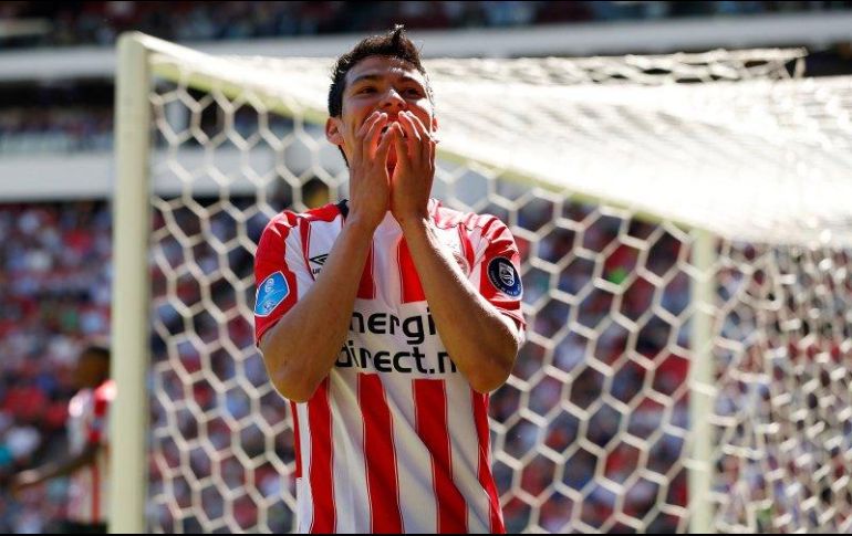 Lozano vio acción desde el principio en la jornada 34 de la Eredivisie. TWITTER / @psveindhoven