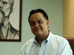 Salvador Cosío propuso que el grado se obtuviera por un proyecto de emprendimiento y no por tesis. EL INFORMADOR/Archivo