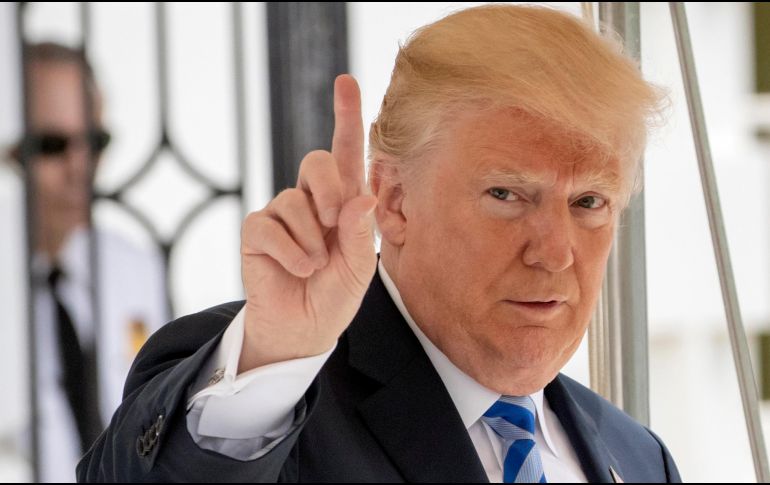 Trump alabó el viernes a un juez que cuestionó la autoridad del fiscal especial Robert Mueller. AP / ARCHIVO