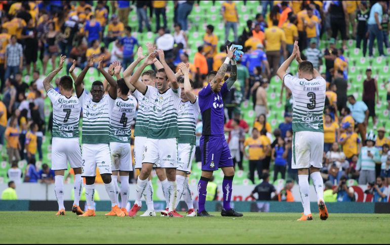 El jueves 10 de mayo, abrirán la fase Santos y América, que en el Estadio Corona disputarán la ida en punto de las 21:30 horas. MEXSPORT / T. García