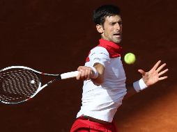 ''Nole'' lució agresivo, con 20 ''winners'' ante su rival, que en los últimos cinco años había avanzado al menos hasta cuartos de final en el torneo español. EFE / K. Huesca