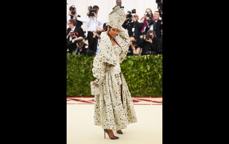 La cantante Rihanna. El tema de la exposición inspira los atuendos de los asistentes. AFP/J. McCarthy