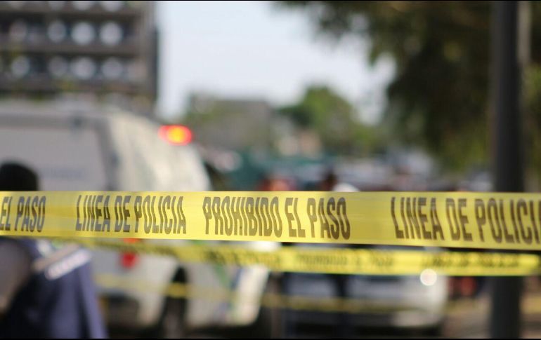 Personal del Servicio Médico Forense acudió a levantar el cuerpo, en el lugar encontraron siete casquillos calibre .380. ESPECIAL