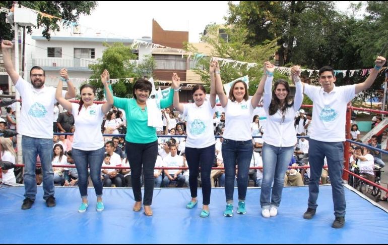 Martha Rosa Araiza hizo campaña en el distrito 14. TWITTER/@MarthaRosa2018