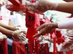 El lavado de manos favorece a la higiene personal. EFE / ARCHIVO