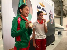 Ambas atletas navales fueron recibidas en el hangar de la Semar por familiares, amigos y compañeros. FACEBOOK / Comisión Nacional de Cultura Física y Deporte