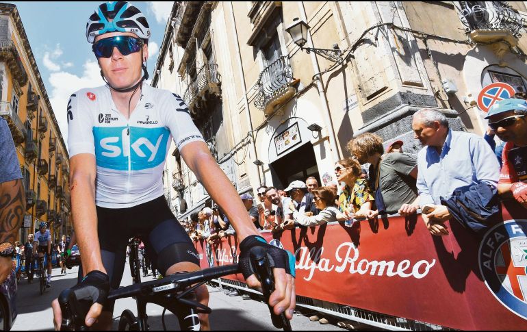 Froome se encuentra ubicado en el lugar 20 de la clasificación general tras cuatro etapas disputadas en el Giro de Italia. AP