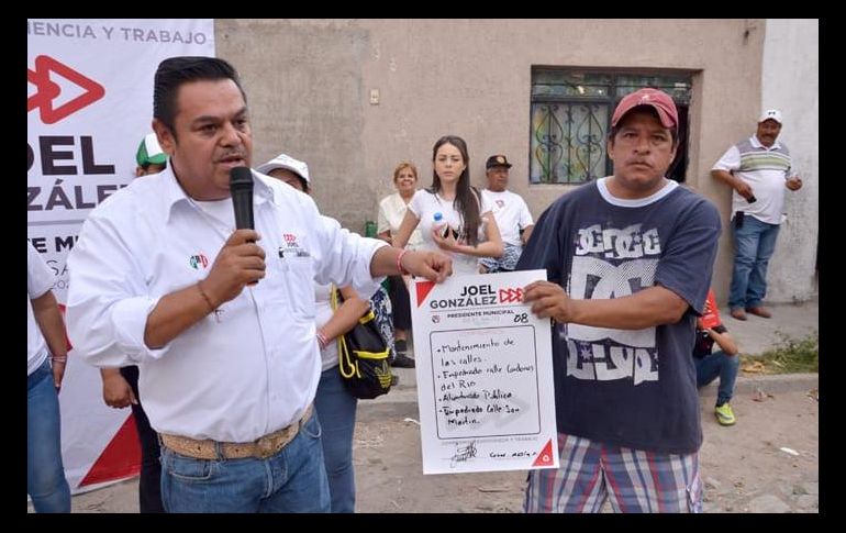 González Díaz detalló que hackearon su fotografía e hicieron otro Twitter y que aunque ya reportó la cuenta, alguien sigue utilizando el perfil. TWITTER/ @joel_glezdiaz