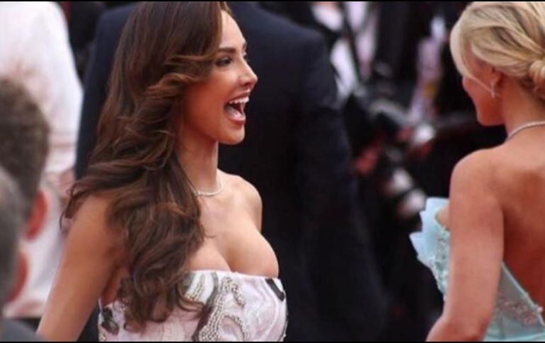 La michoacana desfilaba por la alfombra del estreno de la cinta 