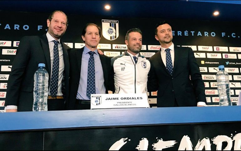 Puente viajará con la directiva de Gallos a Europa para observar jugadores. MEXSPORT/ARCHIVO