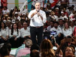 Meade expresó su afinidad por los Xolos a su llegada a Tijuana; en la foto se le ve en un evento en Ciudad Juárez. SUN / G. Espinosa