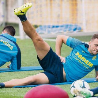 Rusia enlista a 28 para la Copa