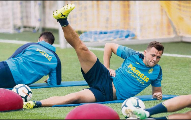 A asegurar un puesto. Entre los convocados figura el atacante del Villarreal, Denís Chéryshev. ESPECIAL