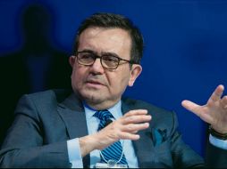 Ildefonso Guajardo, secretario de Economía de México, continúa discutiendo el pacto. EFE