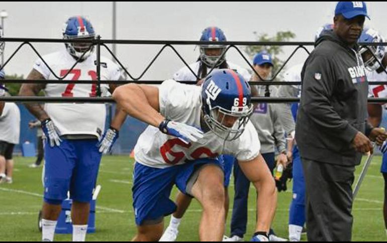 Octavio González (#69) tuvo su carrera como jugador universitario con los Auténticos Tigres de la Onefa. ESPECIAL/giants.com