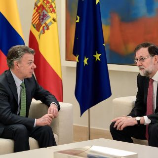 Santos y Rajoy piden solución "plenamente democrática" para Venezuela