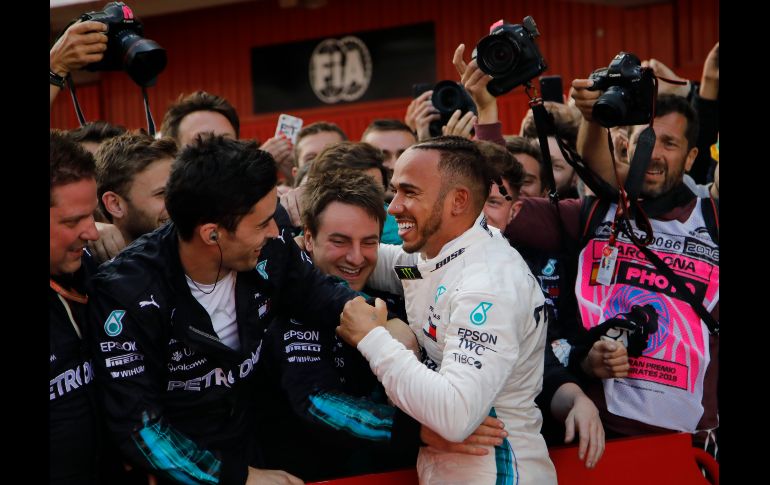 consiguió su segundo triunfo consecutivo de la temporada de Fórmula Uno para incrementar su ventaja en el campeonato de pilotos. AP / E. Morenatti