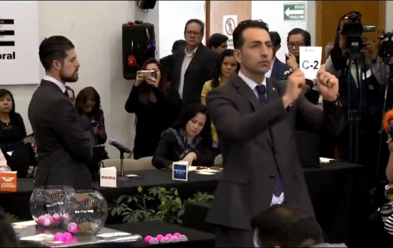 Obrador se ubicará a un costado de Meade, Anaya será vecino de Zavala y ella estará junto a El 