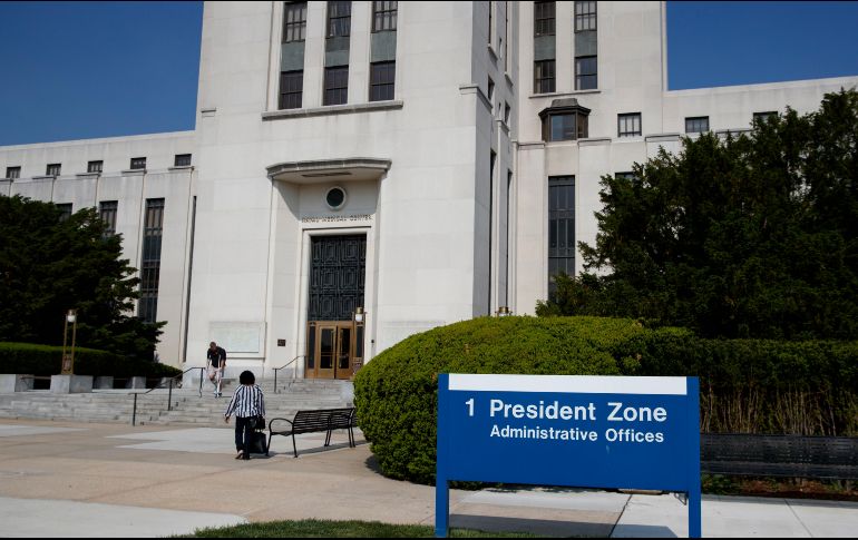 Donald Trump permaneció en la Casa Blanca mientras su esposa era operada en el centro médico militar nacional Walter Reed, según informó la cadena CNN. AP / C. Kaster