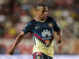 A pesar de que tiene seis meses más de contrato, no es un hecho la permanencia de William da Silva en América. MEXSPORT / ARCHIVO