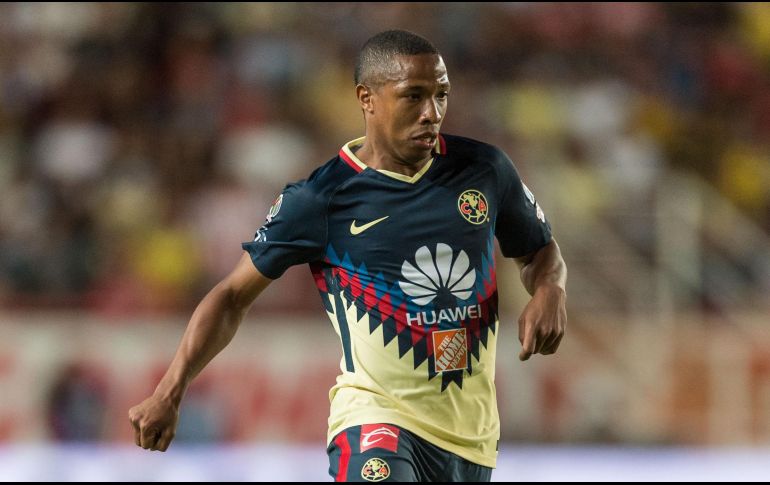 A pesar de que tiene seis meses más de contrato, no es un hecho la permanencia de William da Silva en América. MEXSPORT / ARCHIVO