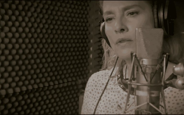 López Obrador también compartió en redes sociales la interpretación de su esposa. FACEBOOK / Beatriz Gutiérrez Müller