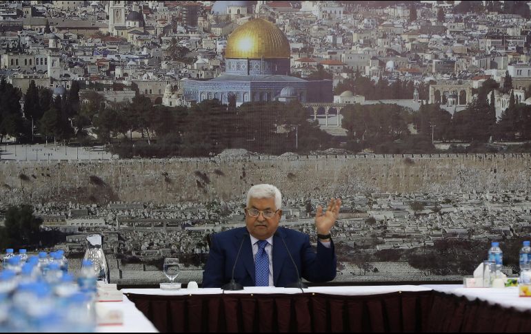 Son recurrentes las especulaciones sobre la precaria salud del líder palestino. EFE/A. Badarneh