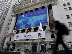 El NYSE Composite cede 69.13 puntos (-0.54 por ciento) al colocarse en 12 mil 702.90 unidades. AP / ARCHIVO