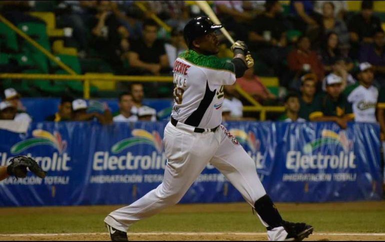Este año Drake tuvo un promedio de .360 con los Sultanes de Monterrey en la Liga Mexicana de Beisbol. ESPECIAL/Cortesía Charros de Jalisco