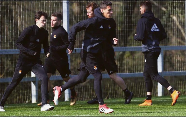 Héctor Moreno. El seleccionado mexicano presenta lesiones en gemelo interno y sóleo de la pierna izquierda. TWITTER/@hectormorenoh