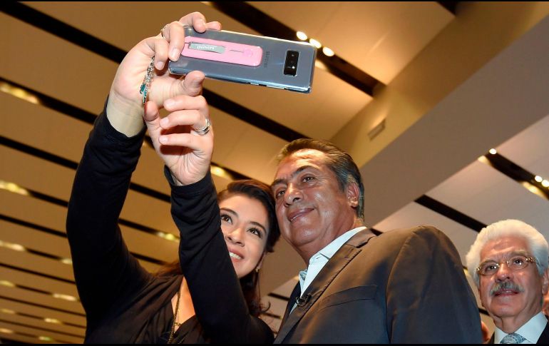 En la sesión, el representante de Rodríguez Calderón se pronunció por reasignar el tiempo que tocaba a Zavala y no recortar el debate. AFP / A. Estrella