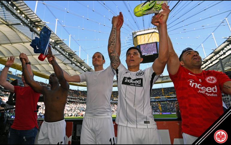 Salcedo apunta a ocupar un lugar en el once inicial, luego de disputar los últimos partidos completos frente al Hamburgo y Schalke 04. TWITTER / @eintracht_esp