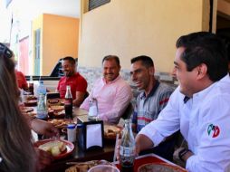 Manuel Salgado visitó las colonias Arcos de Zapopan, Lomas de Zapopan, El Húmedo de Nextipac y Prados de Santa Lucía. TWITTER / @AbelSalgadoP