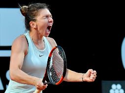 En el primer set, Halep estuvo muy desacertada ante la ambición de la ex número 1 mundial. AP / E. Ferrari