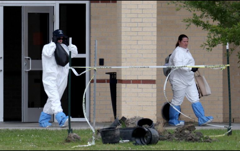 La mañana del viernes, el presunto asesino acudió armado con una escopeta y una pistola, además de varios artefactos explosivos caseros.  AP / J. Reynolds