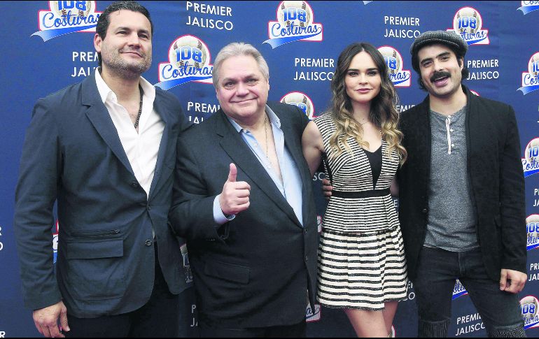 Espectáculos. Bremer (c) estuvo presente en la premier de la cinta “108 costuras”, en el Conjunto de Artes Escénicas. EL INFORMADOR