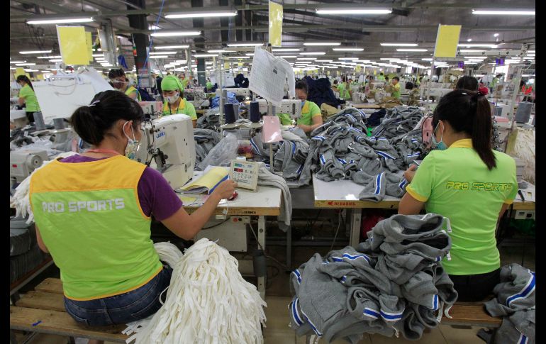 El sector que más inyecciones económicas registró fue el de manufactura con 35.2%. AP/Archivo