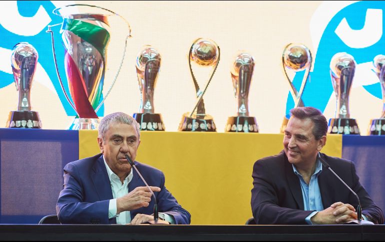 Bajo el mando de Rodríguez (I) los felinos obtuvieron cuatro títulos de Liga MX. MEXSPORT/J. Martínez