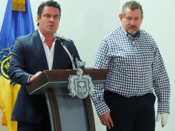 Luis Carlos Nájera se presentó ante los medios junto al gobernador Aristóteles Sandoval donde habló sobre los hechos ocurridos este lunes. EFE / C. Zepeda