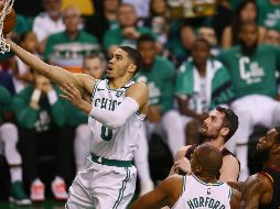 Los Celtics tienen en el juego en equipo y su defensa sus principales armas. AFP / A. Glanzman