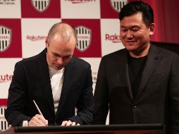 Iniesta, de 34 años, será a partir de ahora el futbolista de referencia del Vissel Kobe y uno de los máximos atractivos de la J-League. AFP/B. Mehri