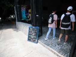 También habrá coordinación con municipios y universidades, pues muchos de los negocios de venta de alcohol se encuentran aledaños a escuelas y centros universitarios. EL INFORMADOR/ ARCHIVO