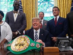 Trump aludió las enormes tensiones raciales que existían en los días en que Johnson era campeón. AFP / N. Kamm