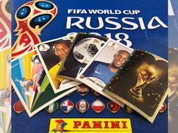 Los sobres con cinco cartitas cuestan 14 pesos en las tiendas participates. TWITTER / @PaniniSportMx