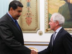 La Cancillería indicó en su cuenta de Twitter que la reunión de Maduro con el senador republicano forma parte de la “agenda de diálogo para las buenas relaciones con los Estados Unidos”. AFP / F. Batista