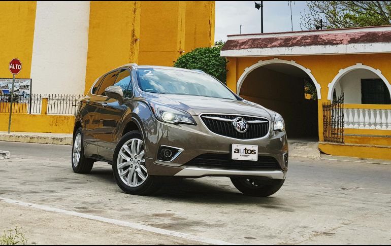 Las modificaciones principales se observan con una nueva fascia, parrilla y otros detalles en el Buick Envision 2019. EL INFORMADOR / C. Cerda
