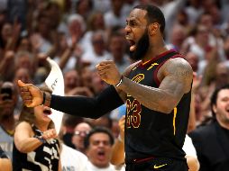 LeBron James aportó 46 puntos como oxígeno puro para los Cavaliers. AFP / G. Shamus