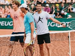 Generaciones. Alexander Zverev (izquierda) es uno de los nuevos talentos que busca ocupar el lugar de uno de los “Cuatro Grandes” del tenis, entre los que se encuentran Rafael Nadal (centro) y Novak Djokovic (derecha). AFP/C. Simon