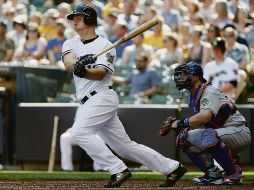 Estrenado. En su debut con los Cerveceros, Erik Kratz se voló la barda y colaboró con la paliza que Milwaukee le propinó a los Mets de Nueva York. AFP/D. Buell